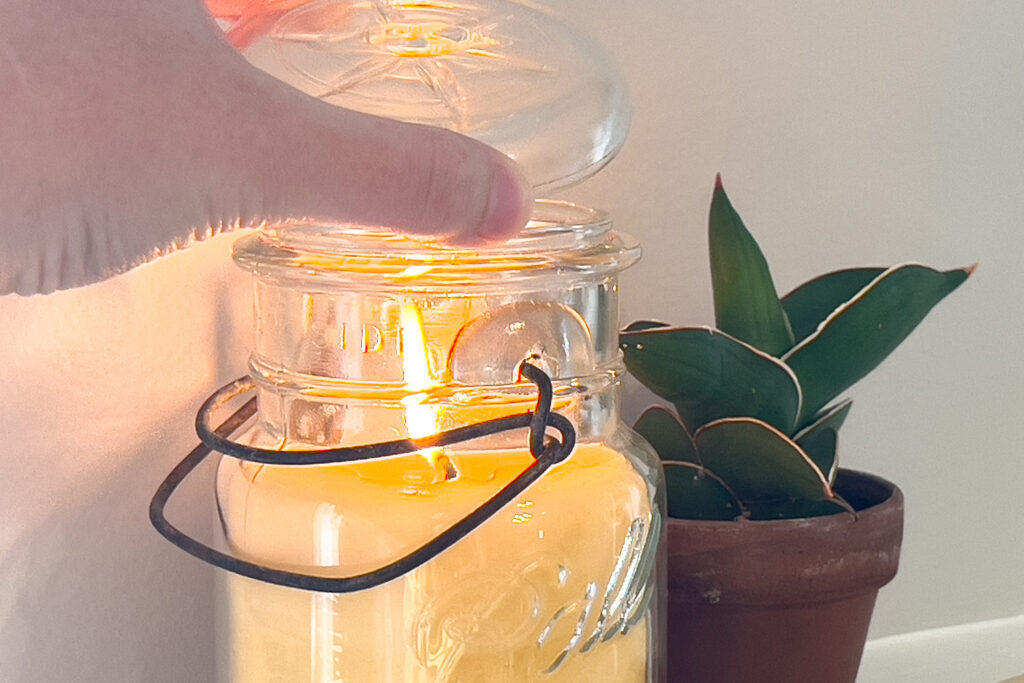 how to make beeswax candles with a lid