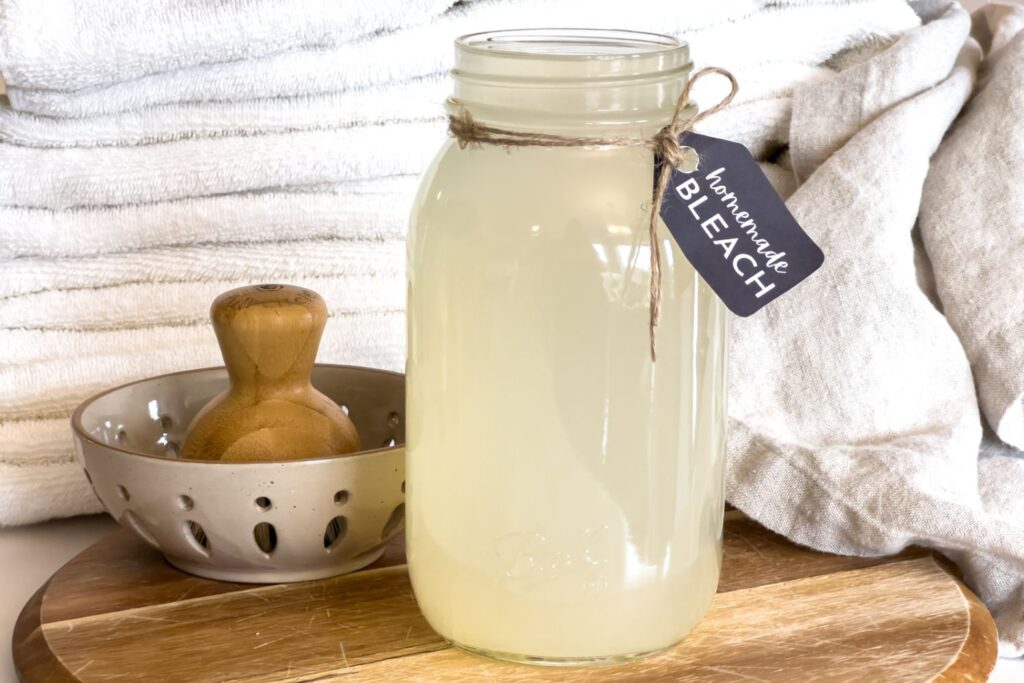 Homemade non-toxic bleach alternative